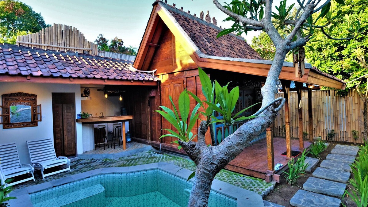 Dyanapura Villa | Villa BAgus-Antique Crafted Wood Home Near Seminyak Beach, Fancy Shop&Restaurant