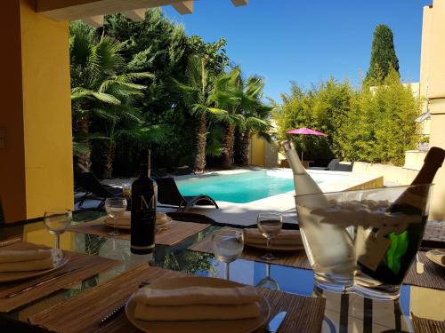 Langlade Villa | Villa Bambou Piscine Chauffée