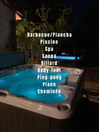 Cerons House | Villa Baptiste Spa Sauna Billard Piano ping-pong baby-foot Piscine près de Bordeaux