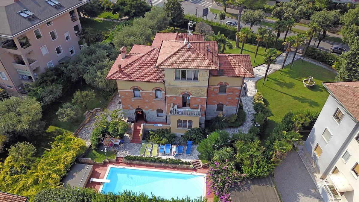 Desenzano del Garda Villa | Villa Barbara, Desenzano Del Garda, Italy
