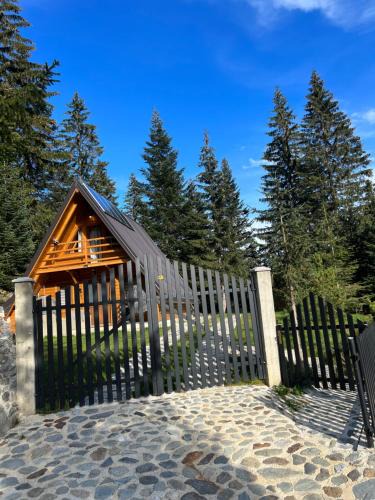 Strellc i Epërm Villa | Villa Belegu Mountain