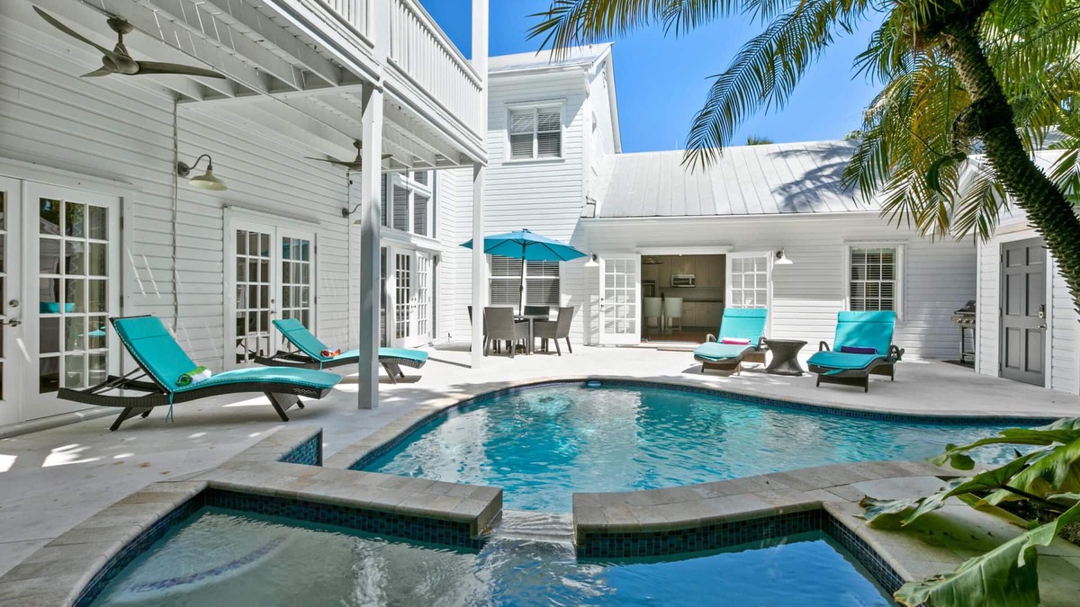Old Town Villa | VILLA BELLA - AN EXCEPTIONAL 5/4 ISLAND HOME-Convenient to Old Town