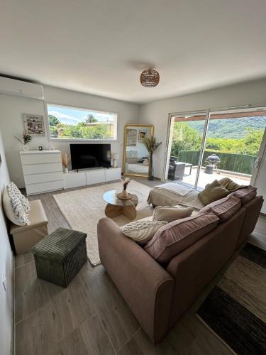 Laroque House | Villa Belle Vue