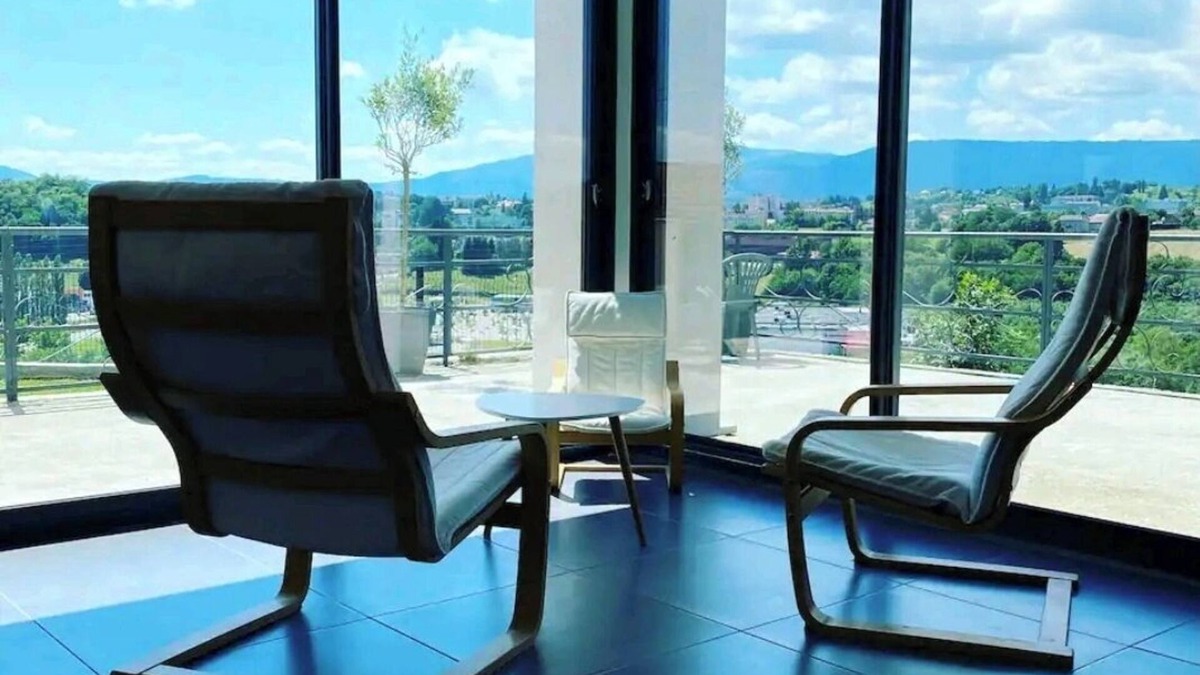 Belley Villa | Villa Bellevue 1 (Rdc) : Nature, calm and magnificent views