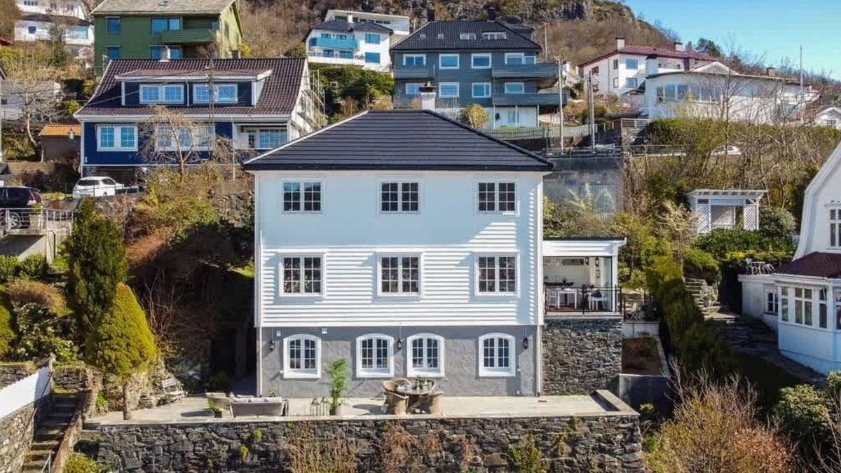 Bergenhus House | Villa Bellevue Hot Tub x EV Parking x Views