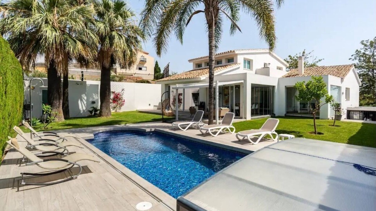 Torrequebrada Villa | Villa Benalmadena with sauna and heated pool.