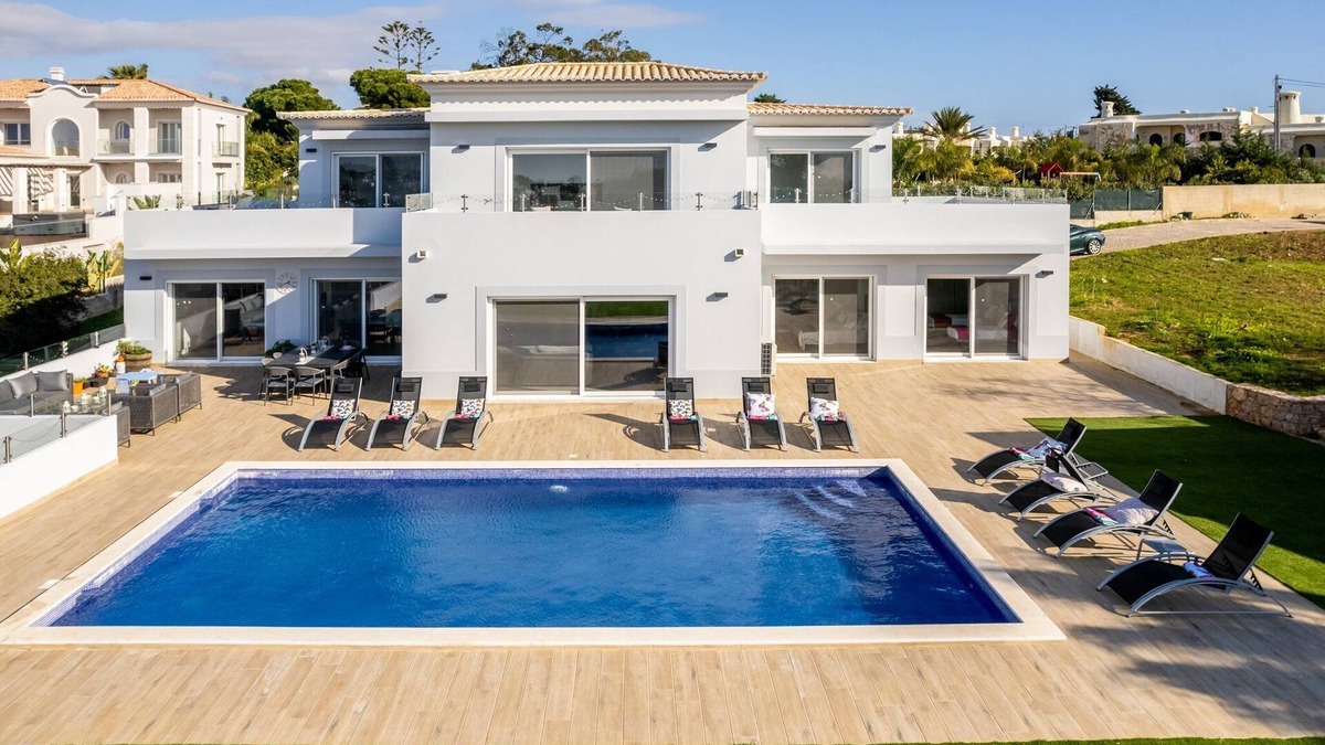 Vale de Covo Villa | Villa Benisamar | Beautiful and Elegant.