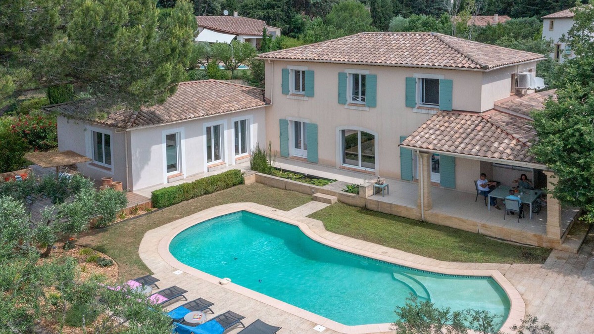 Castillon-du-Gard Villa | Villa Berrette – Luxury holiday villa with heated private pool near Pont du Gard