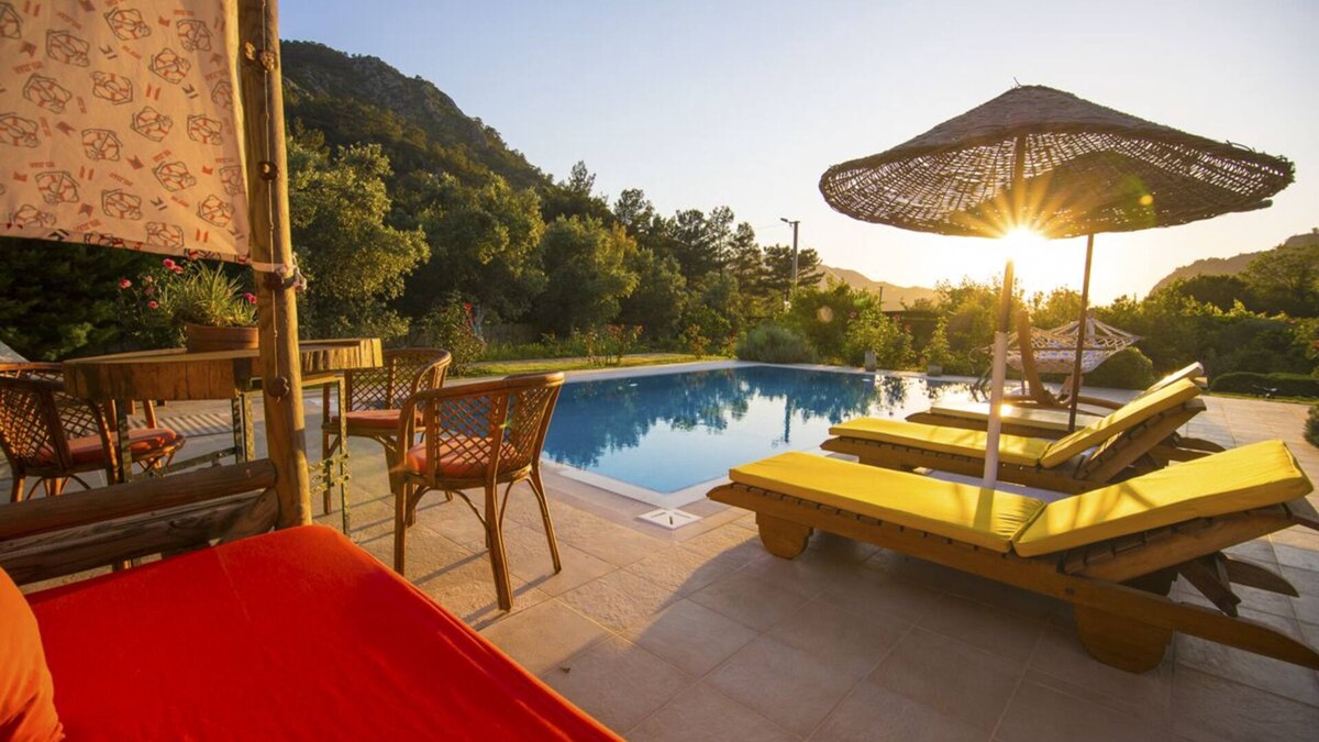 Orhaniye Villa | Villa Beyaz Gul - Four Bedroom Villa, Sleeps 8