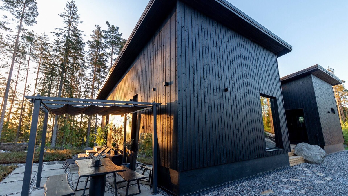 Sibbo Villa | Villa BlackwoodnCOZY DESIGN BY THE CLIFFn30min Helsinki, Pet- friendly, Jacuzzi!
