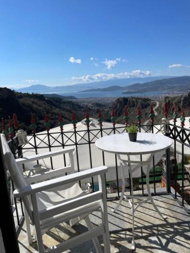 Makrynitsa Villa | Villa Blanca Koukourava