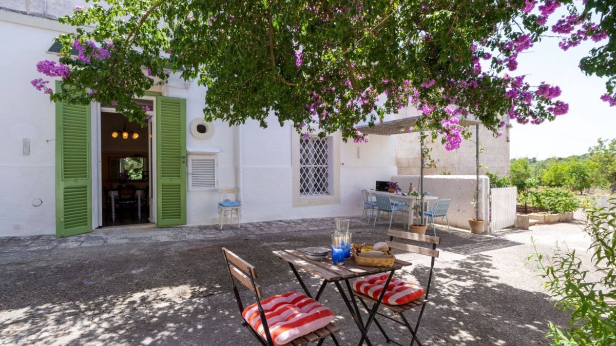 Cozzana Apartment | Villa Boschetti - Apt Bouganville