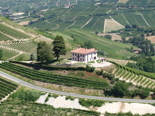 Alba Villa | Villa Bricco Paglieri, entire Villa