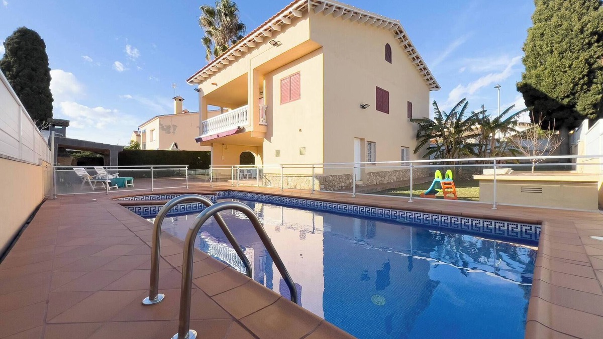 Roda de Bara House | Villa Brisa - Piscina con Jacuzzi, Sala Juegos, BBQ
