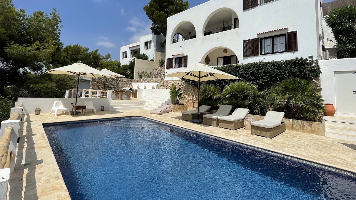 Santa Eulalia del Rio Villa | Villa by the sea with large pool, stunning views, air conditioning, wifi