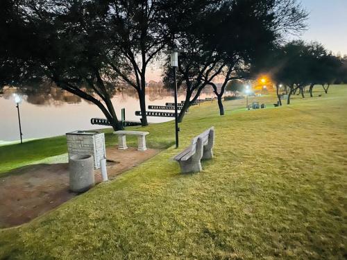 Vanderbijlpark Apartment | Villa by The Vaal River