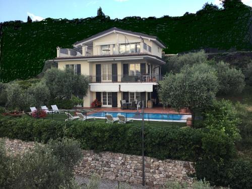 Albisano Apartment | Villa Cà bianca