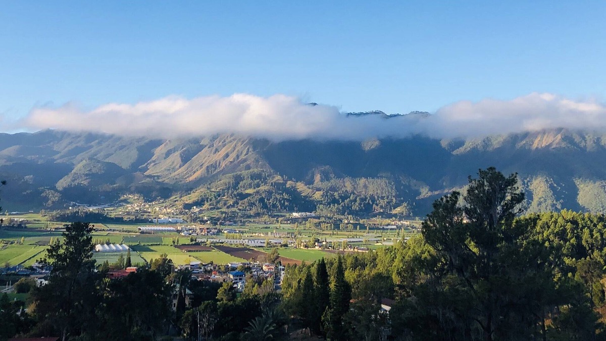Constanza Villa | Villa & Cabin @ The Eagle Nest! Stunning view ! w/fireplace