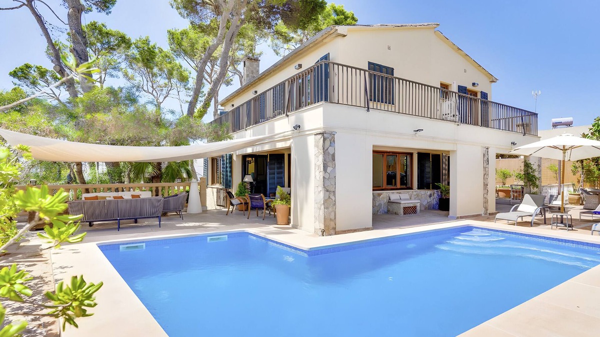 Can Pastilla Villa | Villa "Cala Estancia Mercedes" with sea views, Saltwater Pool, and air conditioning