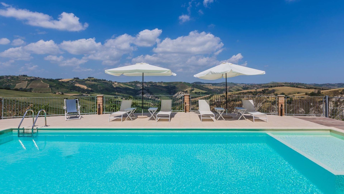 Cossignano Villa | Villa Calanchi with pool, air conditioning and wonderful panorama, 20 minutes from the Adriatic Sea