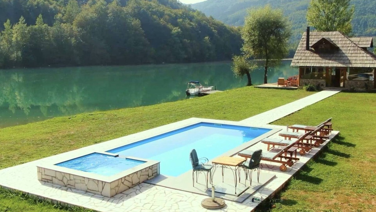 Rogatica House | Villa California LUX on Drina river with pool & jacuzzi