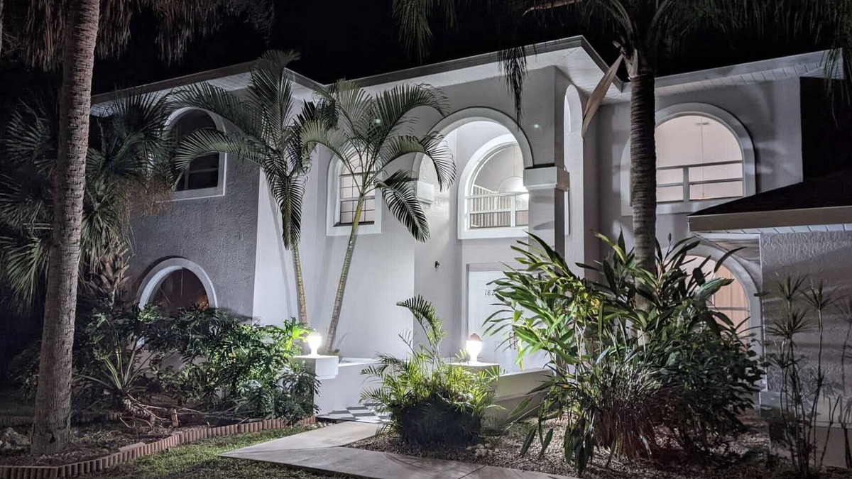 Joel Villa | Villa Camellia 5bed/4.5 bath with private pool and golf course view