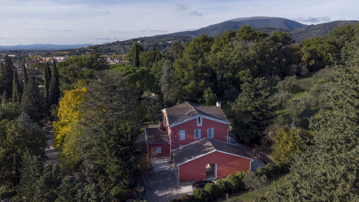 Foligno Villa | Villa Cappuccini, an oasis of peace and tranquility in Umbria