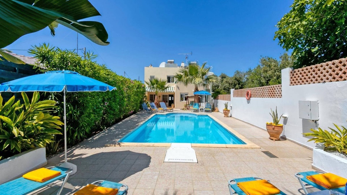 Old Hersonissos Villa | Villa Capri Crete by Villa Plus