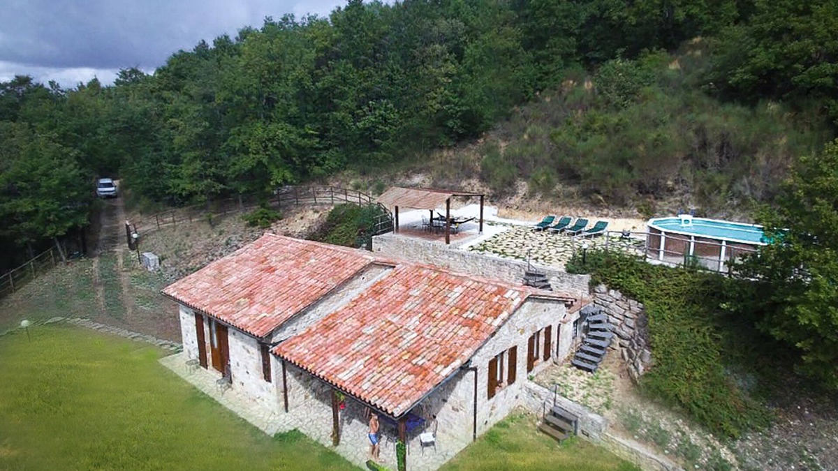 Morre Cottage | Villa Carina is a cozy cottage w/pool the ideal locaton for relaxation in Umbria