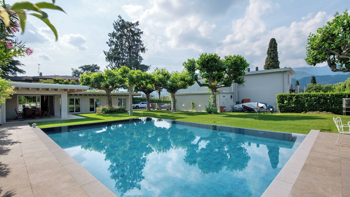 Portese Villa | Villa 'Carlotta' - Porto Portese with private pool, private terrace and air conditioning