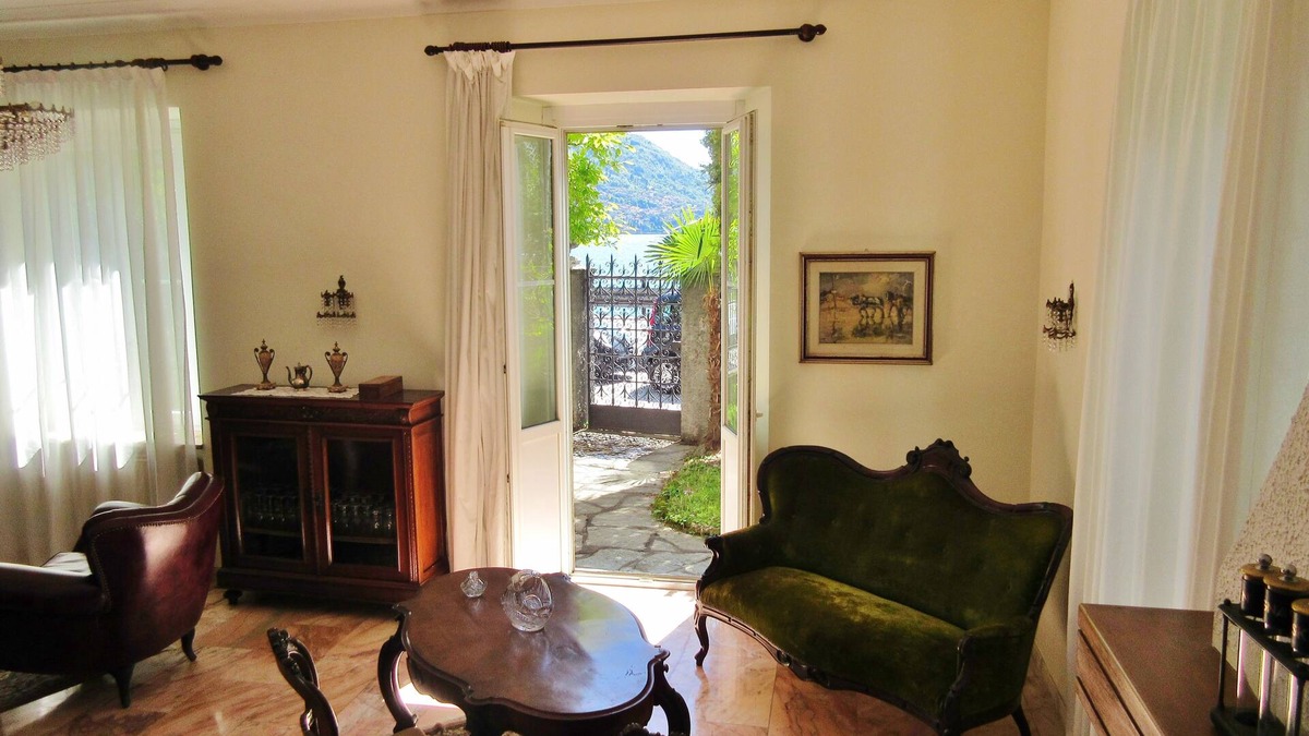 Santa Maria - Rezzonico Villa | Villa Carluccia in front of the Como Lake.