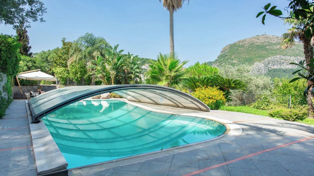 Raito Villa | Villa Carob