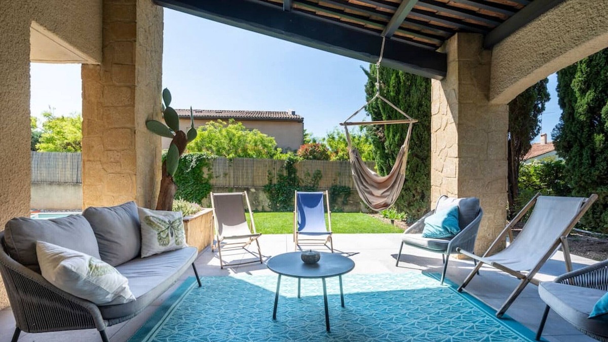 Les Beaux-Arts Villa | Villa Caroline · Charming Languedoc villa with pool in Montpellier