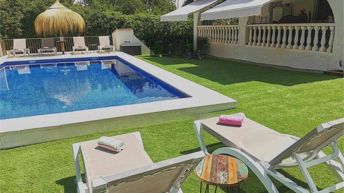 Lliria Villa | Villa 'Casa Segunda' with Mountain View, Wi-Fi and Air Conditioning