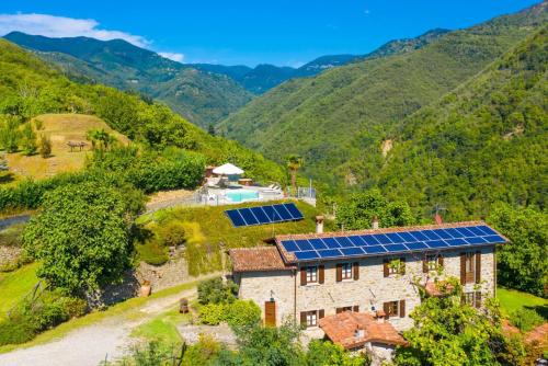 Castiglione di Garfagnana Villa | Villa Casale Le Selve