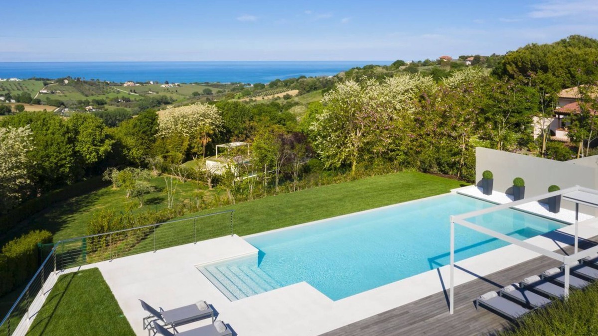 Civitanova Alta Villa | Villa Castelletto - Six Bedroom Villa, Sleeps 14