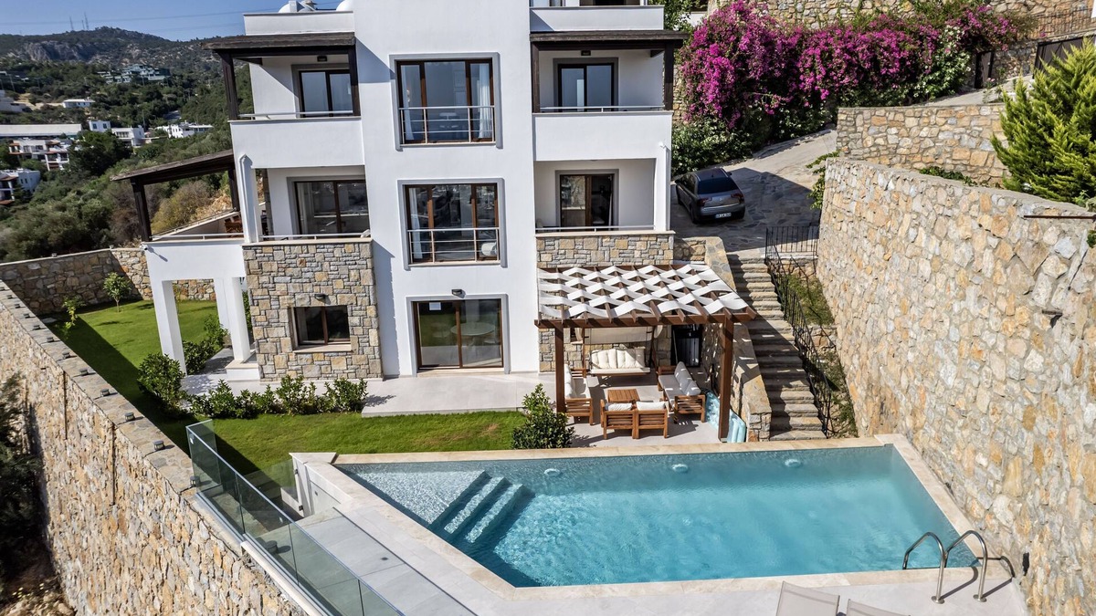 Bodrum City Center Villa | Villa Castle by EvTatilim with Private Pool and Sea View in Bodrum City Center