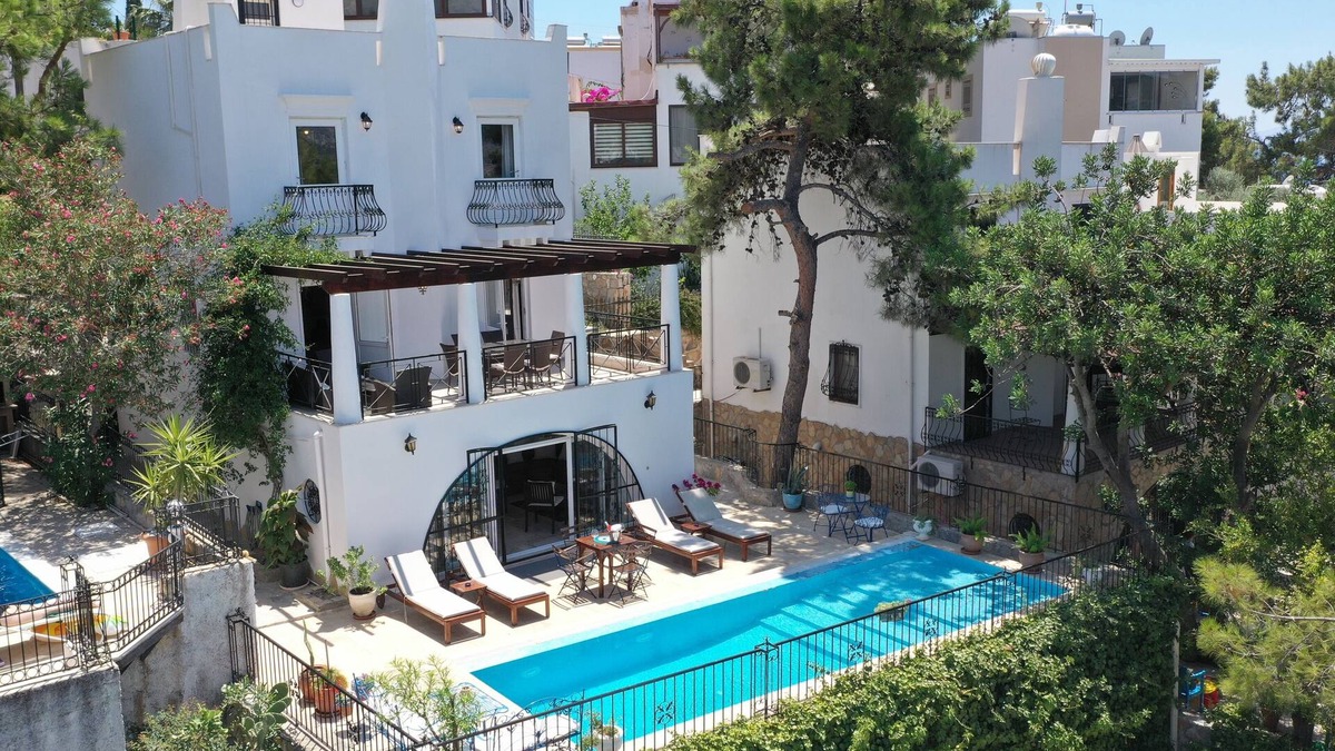 Bodrum City Center Villa | Villa Cem, Private Pool, sleeps 6, Bodrum Turkey