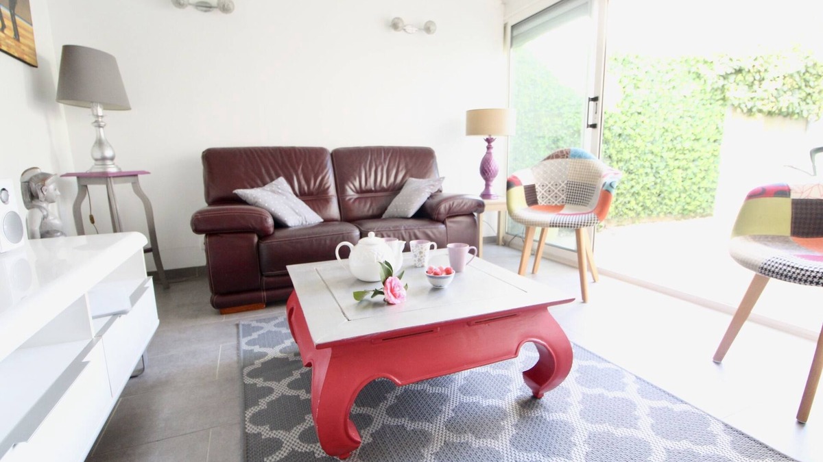 Pornichet House | VILLA CHARLOTTE 2 bedrooms, near beach, shops, train station - including linen and wifi