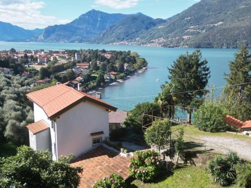 Dervio Villa | Villa Charme - Panoramic garden and lake view
