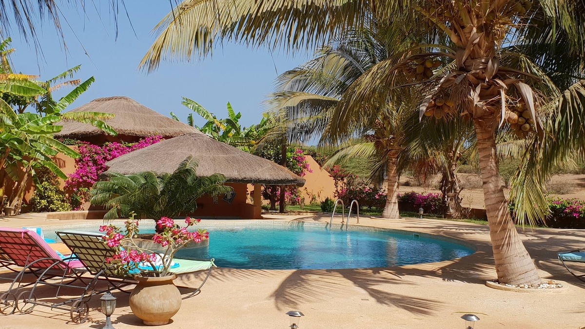 Nianing Villa | VILLA CHEZ BIBI - 8 people with swimming pool, pool bar, , pontoon, garden, wifi