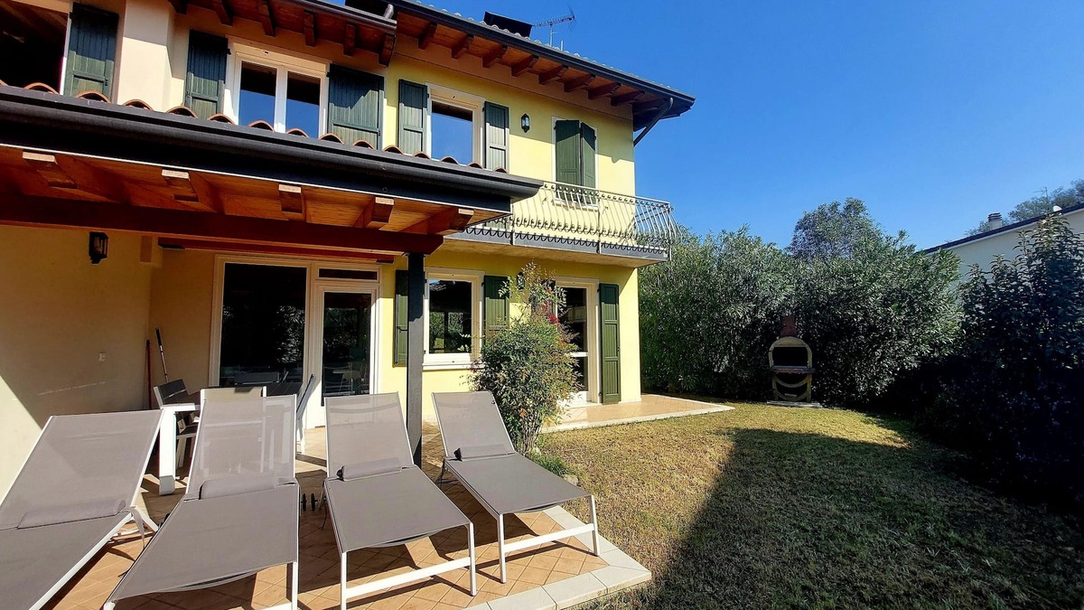 Cunettone-villa House | Villa Chiara - feel home away from home