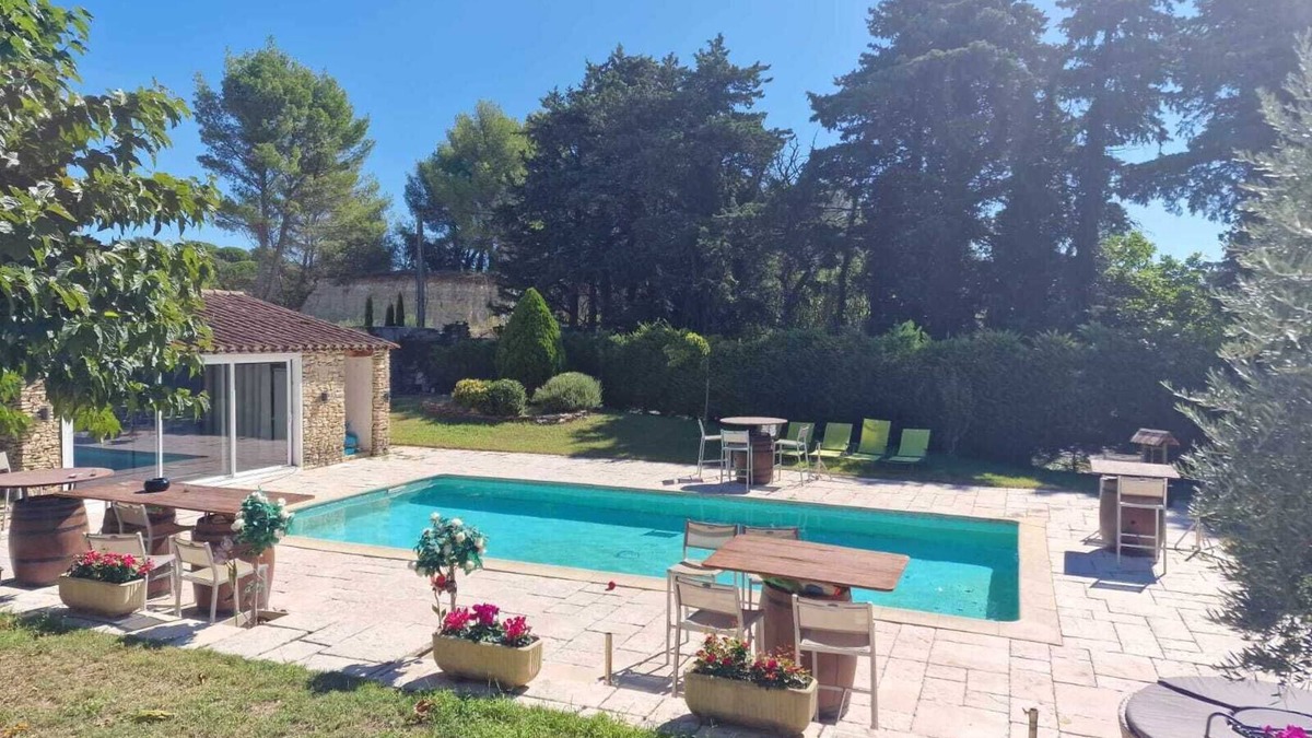 Sarrians Villa | Villa Climatisée 3 Chambres Avec Piscine