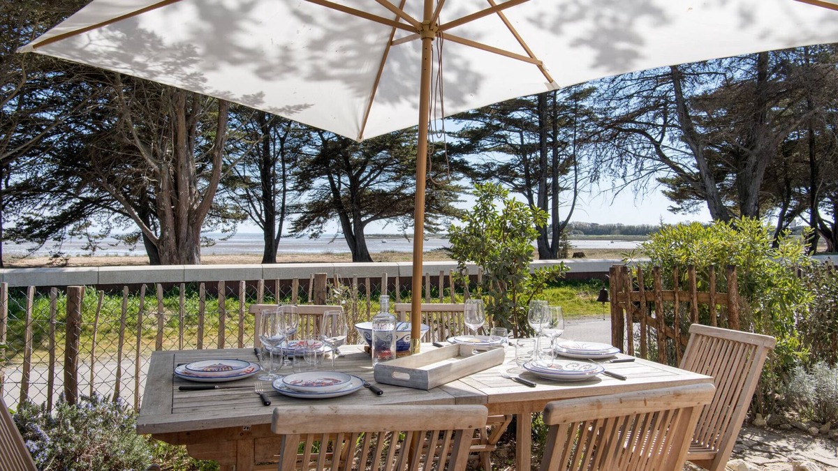 Ile-d'Aix Villa | Villa Clocomi - Typical of ile d'Aix sea view