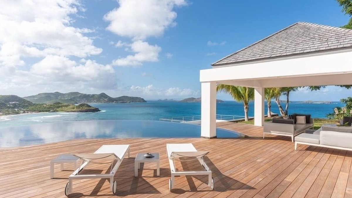 Barriere des Quatres Vents Villa | Villa Coco | Beach View - Located in Fabulous Lorient Beach with Private Pool