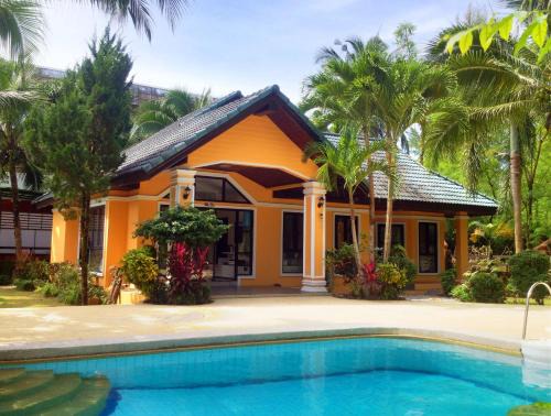 Khuekkhak House | Villa Coconut Khaolak