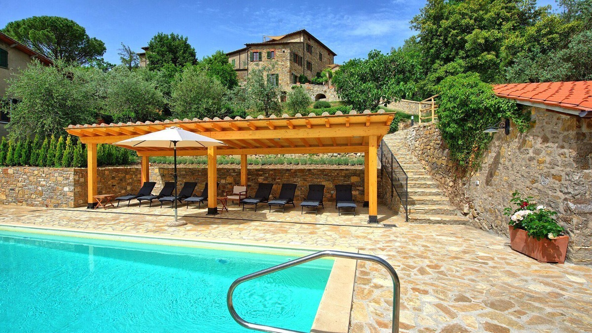 Montegiove Villa | Villa Collina - Holiday House Rental with private swimming pool in the small village of Montegi.