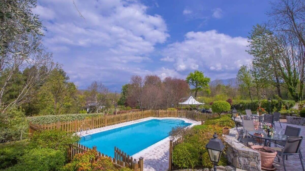 Besozzo Villa | Villa Collina: Stunning 5 bedroom villa with pool