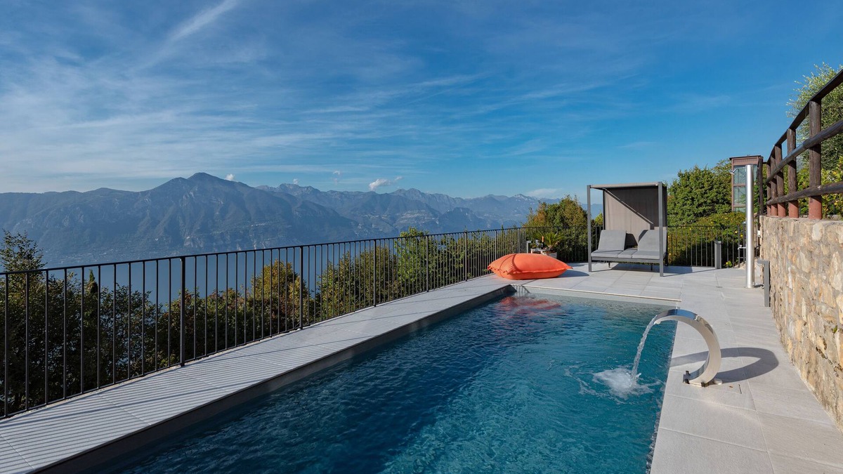 San Zeno di Montagna Villa | VILLA COLONIALE - stunning views, private heated salt pool, BBQ, garden/garage