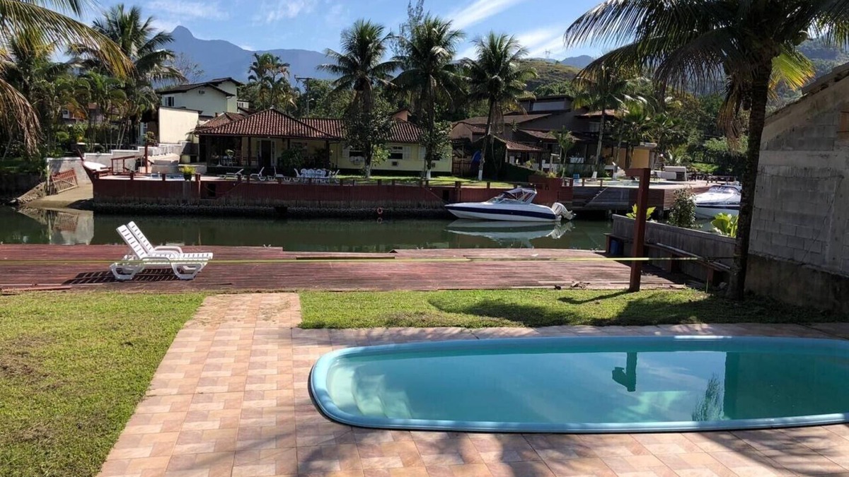 Bracui House | Villa com deck e piscina privativa, vigilância 24 horas no condomínio Bracui